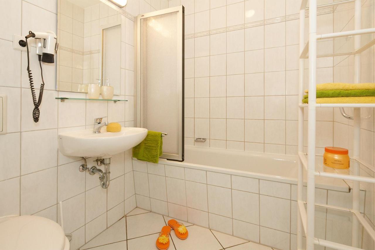 Apartment Arielle Mit Terrasse Цемпин Екстериор снимка